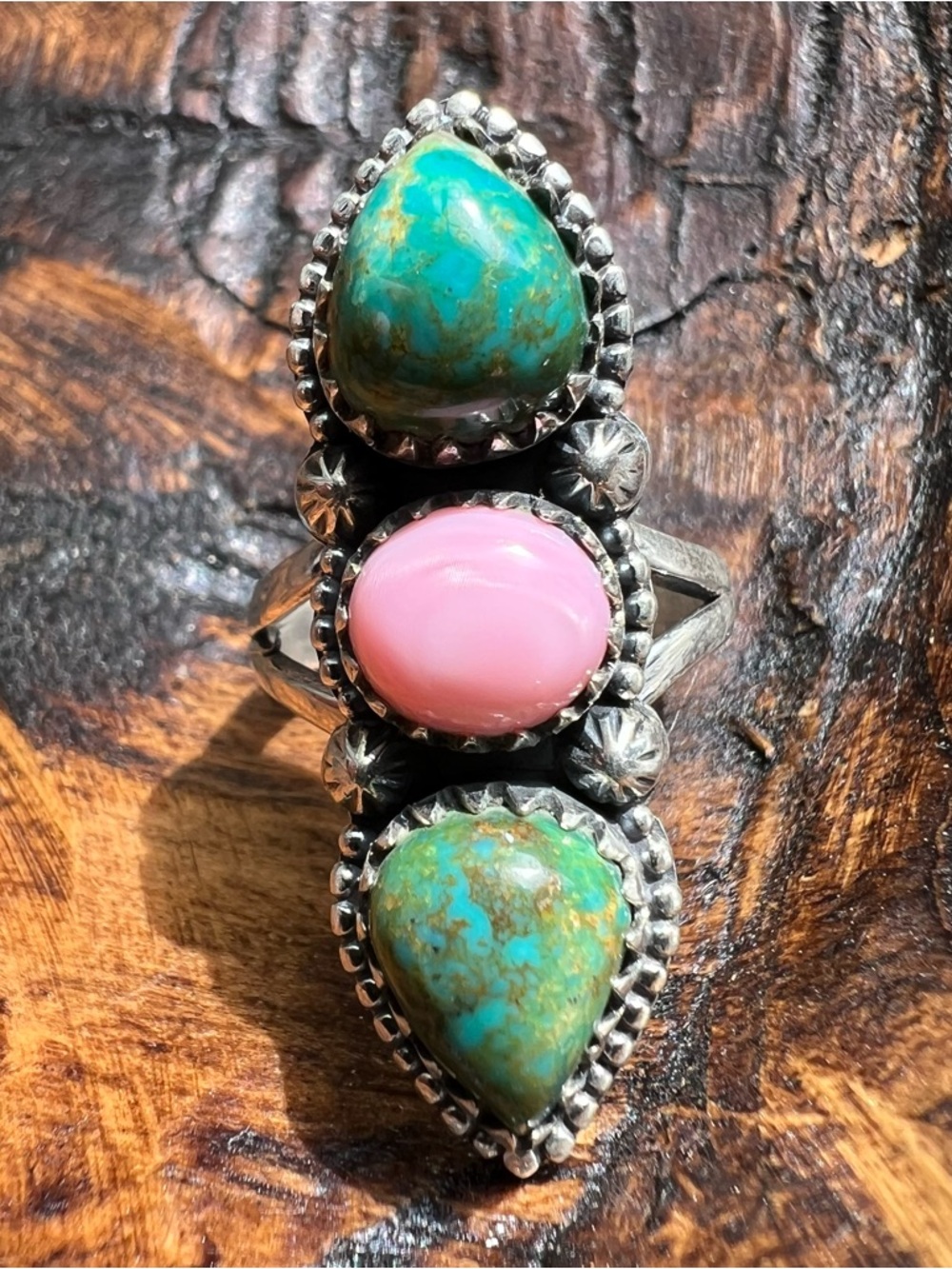 Kingman Turquoise & Pink Conch Crawler Ring 925 Sterling Size 7